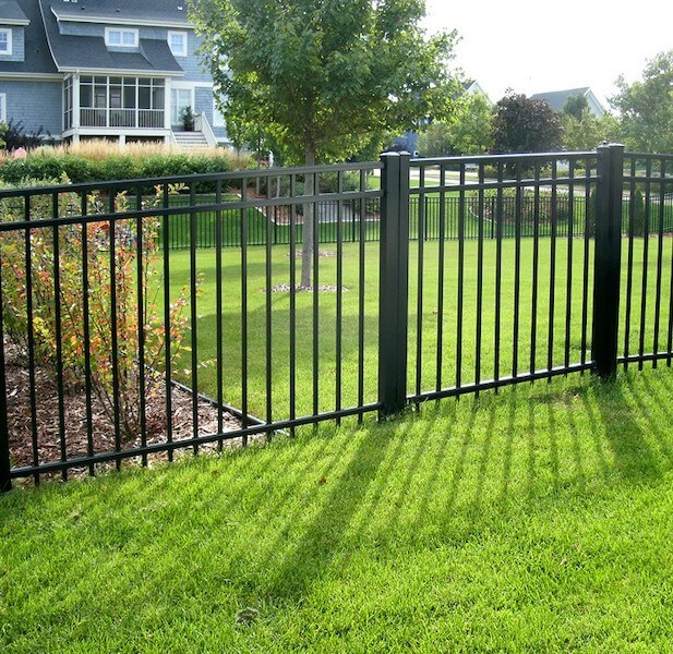 Awasome How To Install A Black Aluminum Fence Ideas